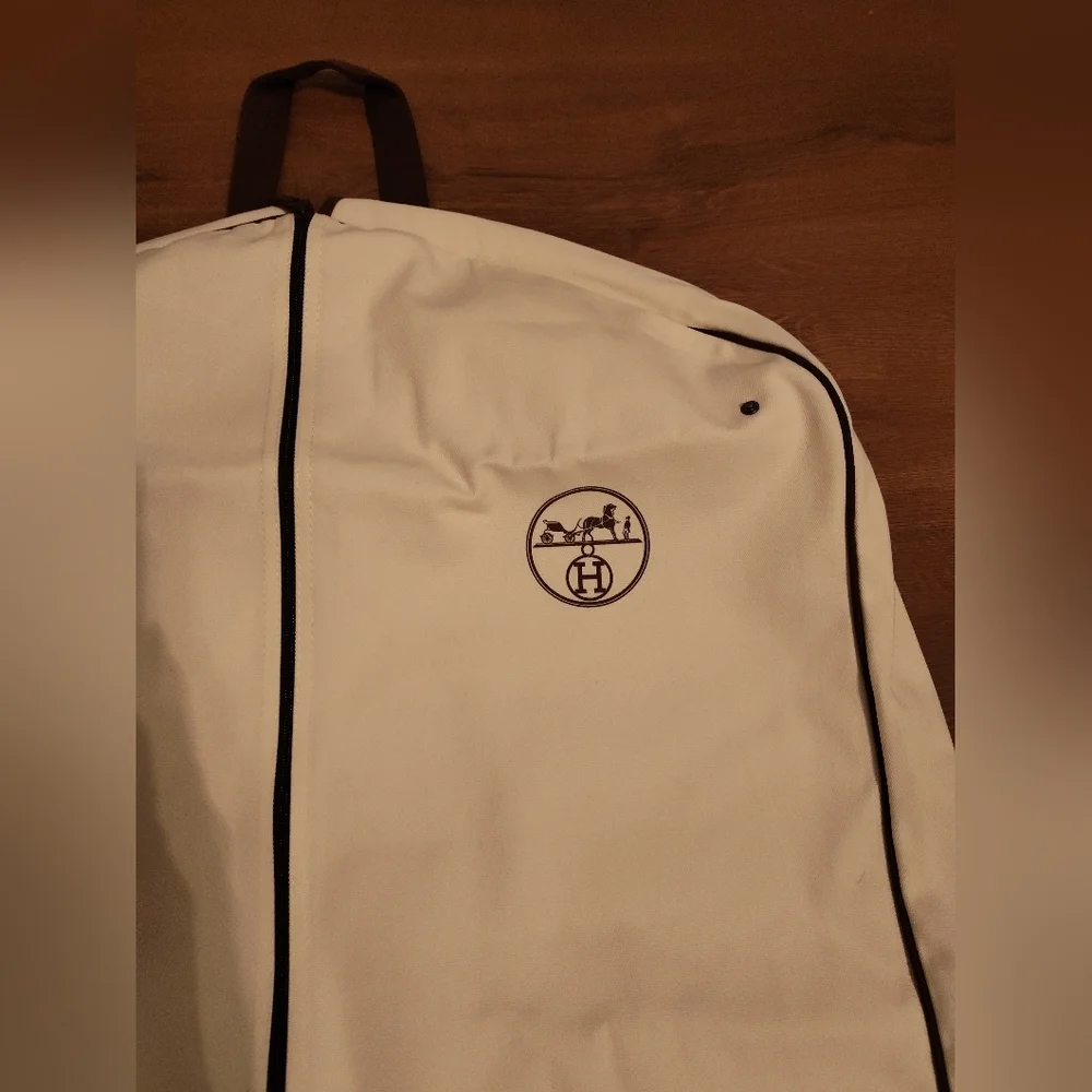 Hermes authentic hermès